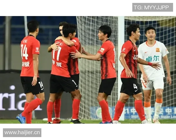 深圳篮球队配合引发热议球迷对战术选择和球员默契产生分歧 深圳篮球队配合引发热议球迷对战术选择和球员默契产生分歧